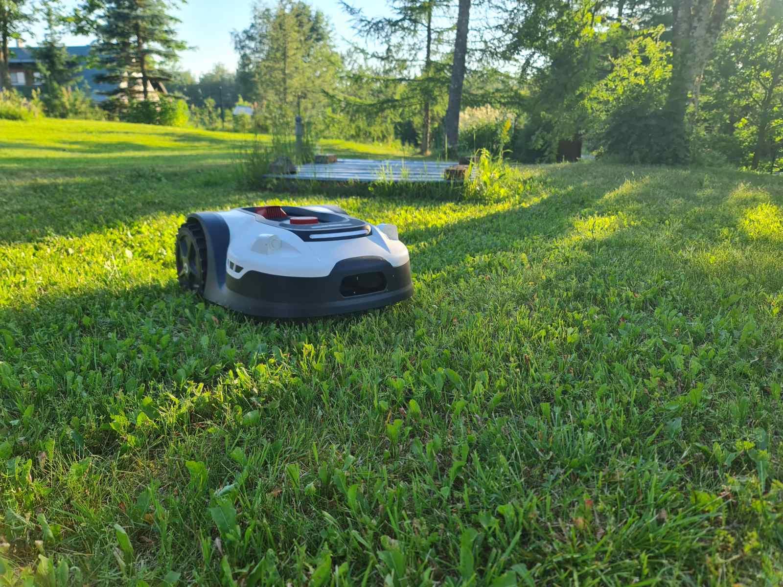 mururobot robotniiduk mururobotid robotniidukid niidukite hooldus