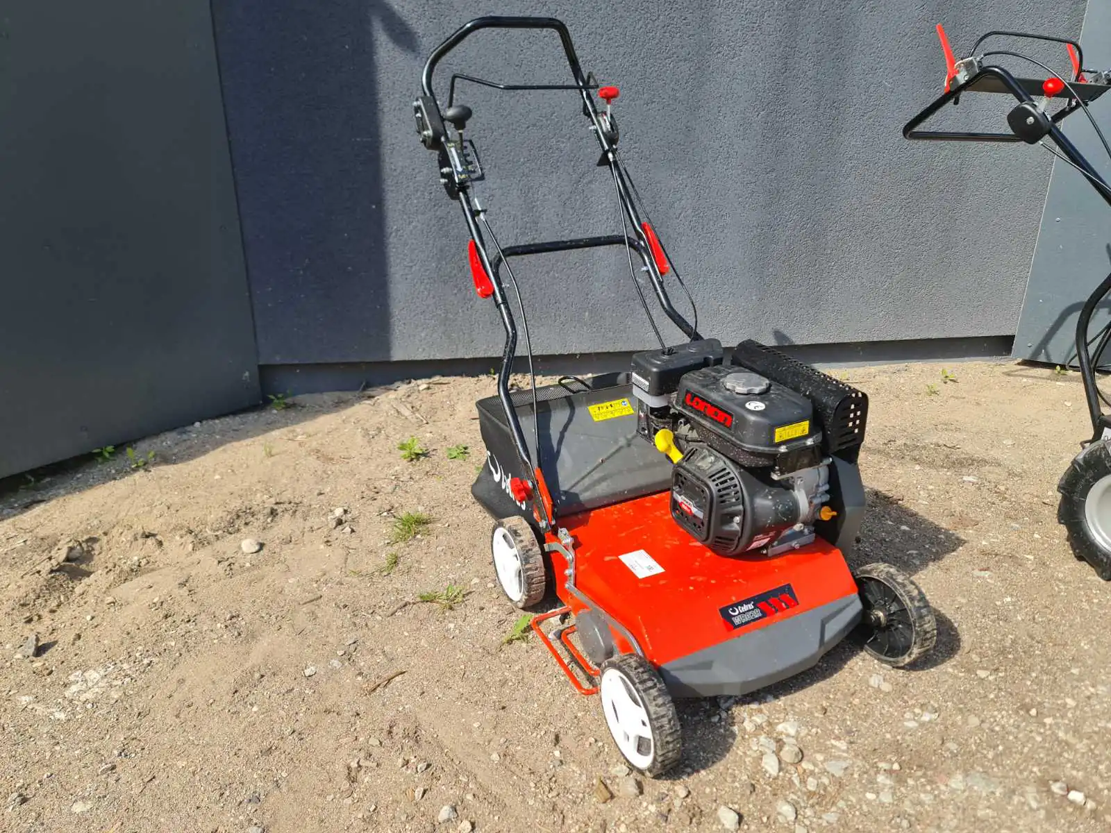 Muruõhutaja samblaeemaldaja aeraator CEDWR02R (RENT)