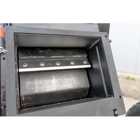 Bensiinimootoriga oksapurustaja RB-150 15 hp 16 Bensiinimootoriga oksapurustaja RB-150 15 hp