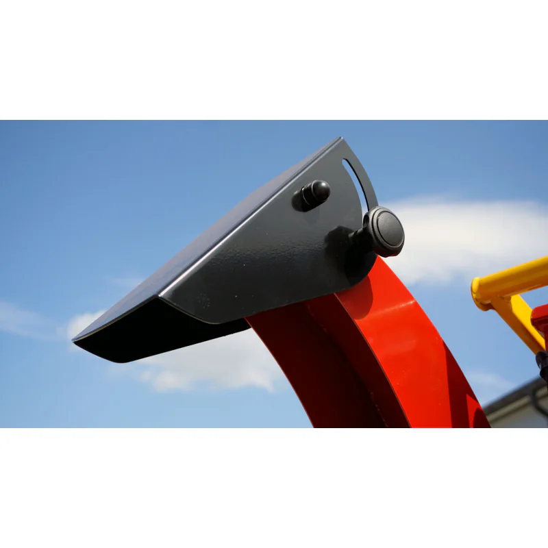 Bensiinimootoriga oksapurustaja RTS-630 koos haagisega