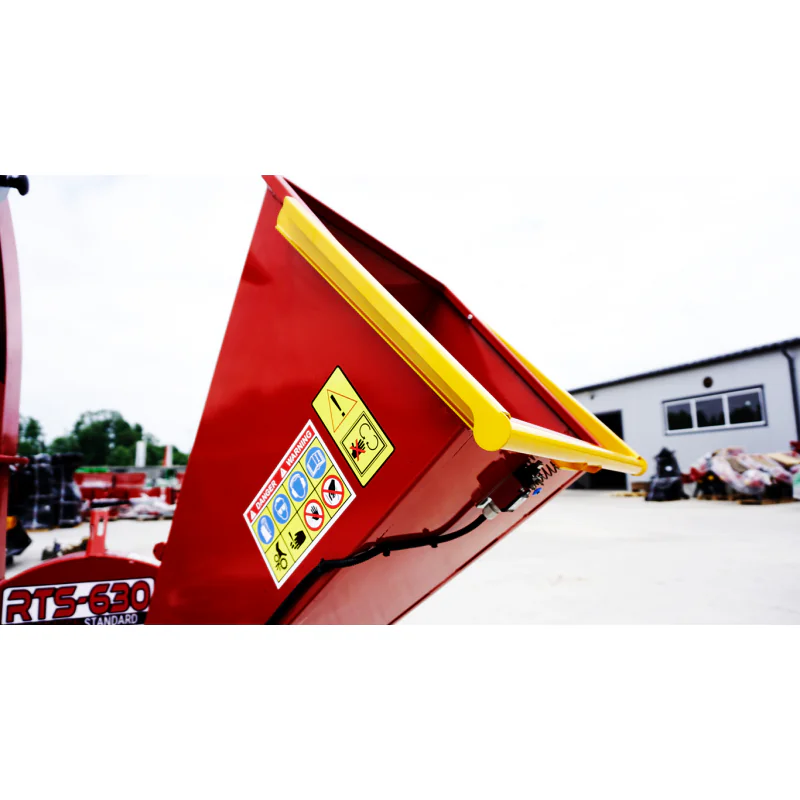 Bensiinimootoriga oksapurustaja RTS-630 koos haagisega