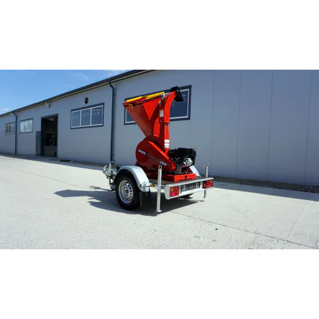 Bensiinimootoriga oksapurustaja RTS-630 koos haagisega