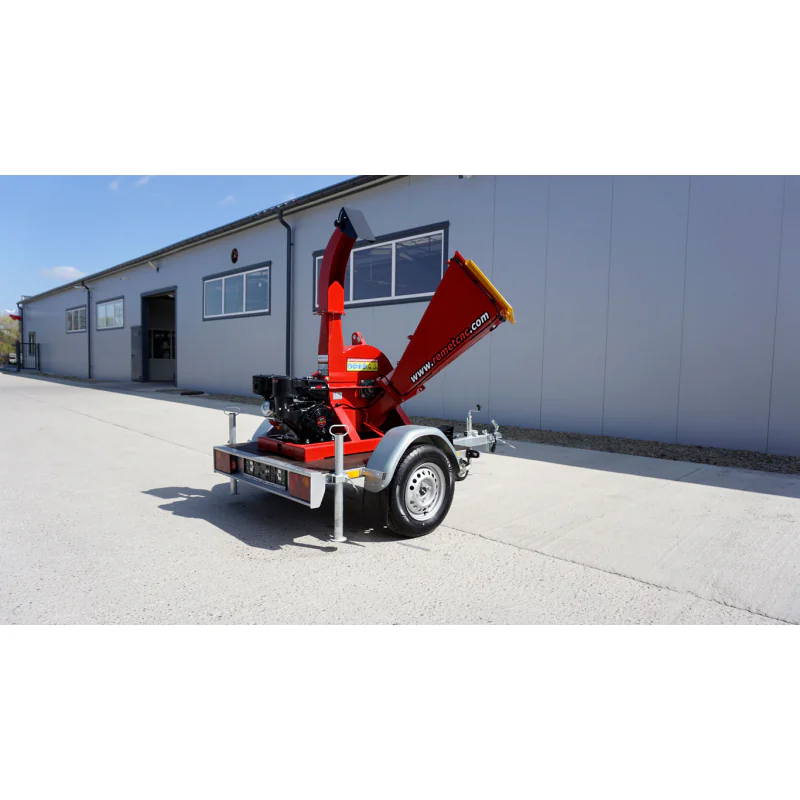 Bensiinimootoriga oksapurustaja RTS-630 koos haagisega