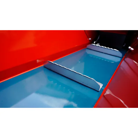 Bensiinimootoriga puiduhakkur RPS-120 koos lintkonveieriga 3 m