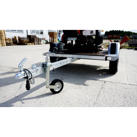 Bensiinimootoriga puiduhakkur RPS-120 koos platvormhaagisega