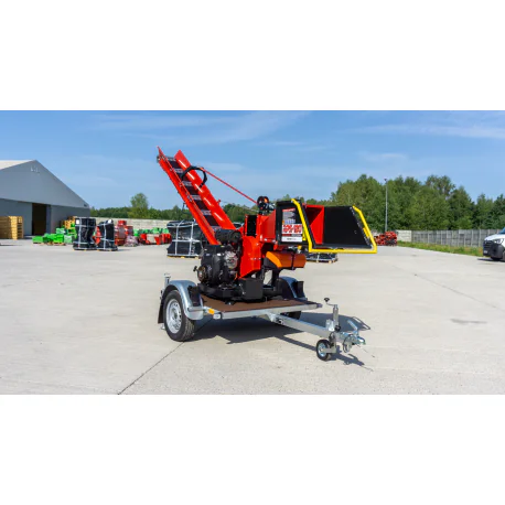 Bensiinimootoriga puiduhakkur RPS-120 koos platvormhaagisega