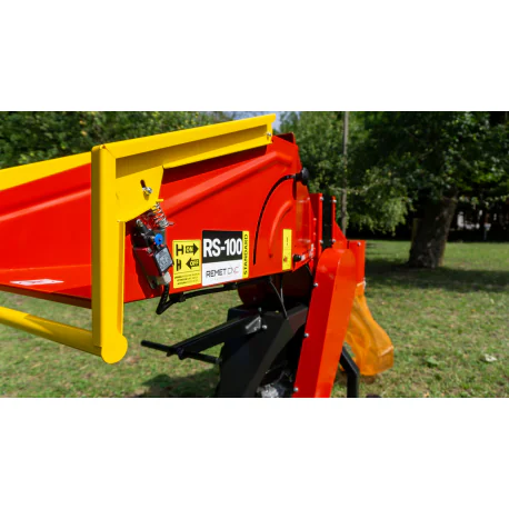 Bensiinimootoriga puiduhakkur RS-100