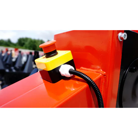 Bensiinimootoriga puiduhakkur RS-120 + PTO 6 Bensiinimootoriga puiduhakkur RS-120 + PTO