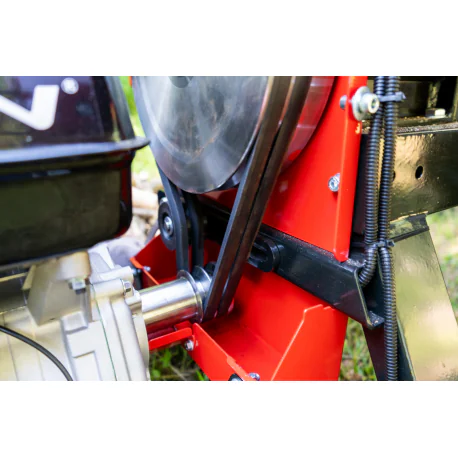 Bensiinimootoriga puiduhakkur RS-120 + PTO 8 Bensiinimootoriga puiduhakkur RS-120 + PTO