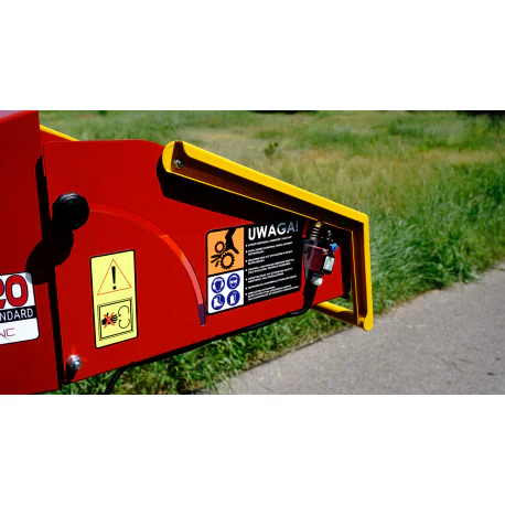 Bensiinimootoriga puiduhakkur RS-120 järelveetav