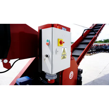 Elektrimootoriga puiduhakkur RPE-200 koos lintkonveieriga 3 m