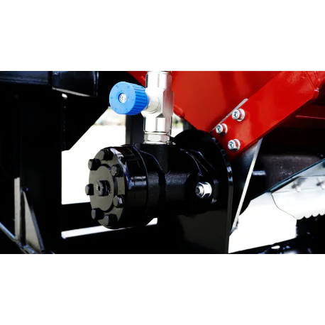 PTO-puiduhakkur R-100 koos lintkonveieriga 2.3 m