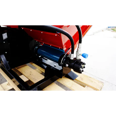 PTO-puiduhakkur RP-150 koos lintkonveieriga 3 m