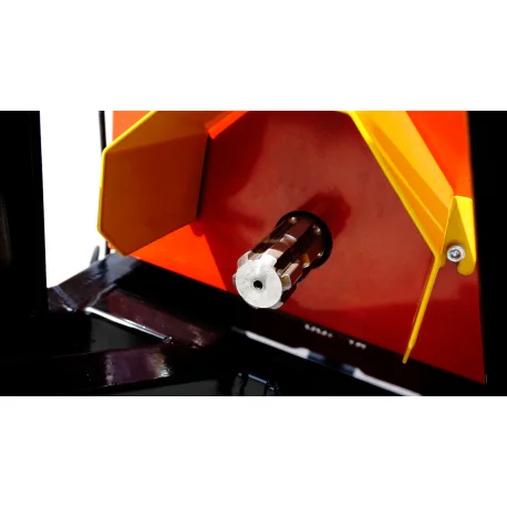 PTO-puiduhakkur RP-200