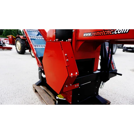 PTO-puiduhakkur RP-200 Super koos lintkonveieriga 4 m