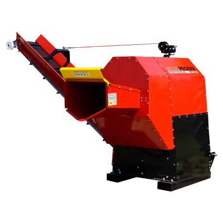 PTO-puiduhakkur RP-300 koos lintkonveieriga 3 m