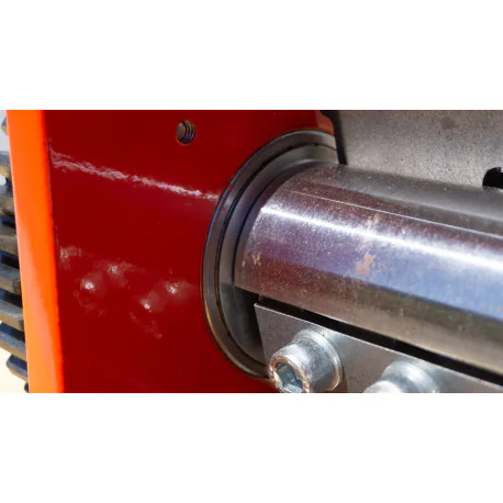 Puiduhakkuri lõikemehhanism M-100 nelja noaga