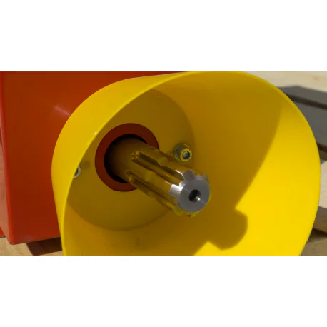 Puiduhakkuri lõikemehhanism M-120 kuue noaga