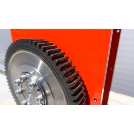 Puiduhakkuri lõikemehhanism M-150 kuue noaga