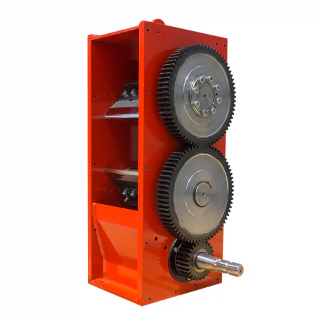 Puiduhakkuri lõikemehhanism M-150 kuue noaga