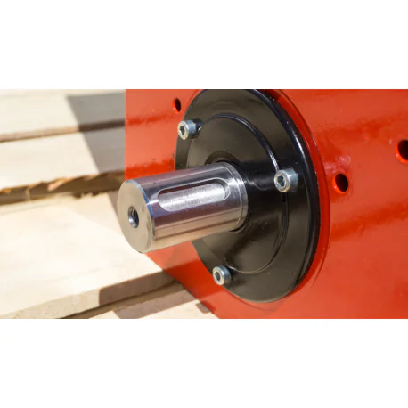 Puiduhakkuri lõikemehhanism M-150 kuue noaga