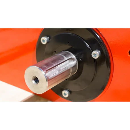 Puiduhakkuri lõikemehhanism M-200 kuue noaga