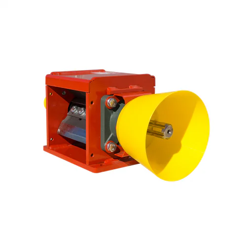 Puiduhakkuri lõikemehhanism M-40 kahe noaga