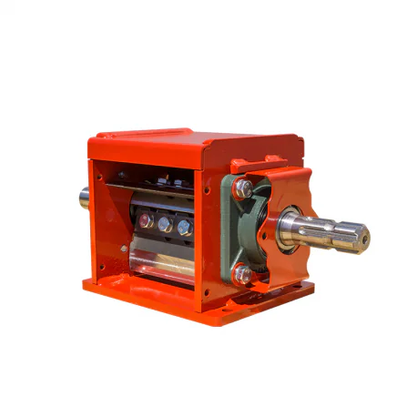 Puiduhakkuri lõikemehhanism M-40 kahe noaga