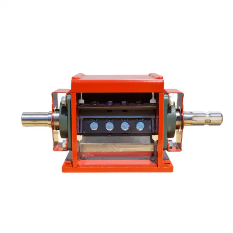 Puiduhakkuri lõikemehhanism M-40 kahe noaga