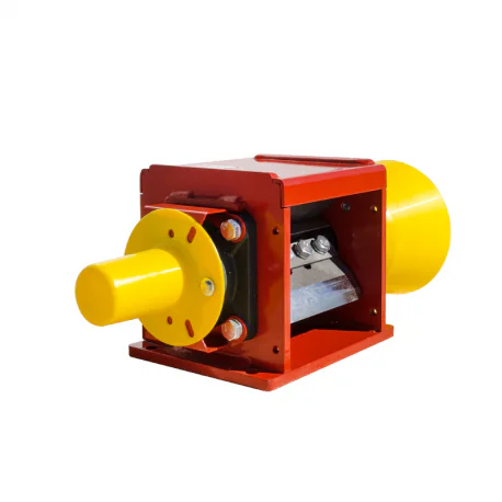 Puiduhakkuri lõikemehhanism M-40 kahe noaga