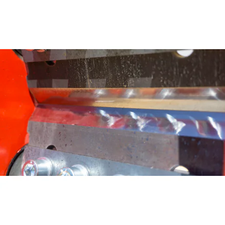 Puiduhakkuri lõikemehhanism M-80 nelja noaga