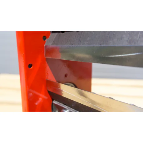 Puiduhakkuri lõikemehhanism M-80 nelja noaga