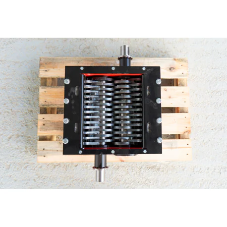 Purustaja purustusmehhanism SR-300 kahekordse ajamiga