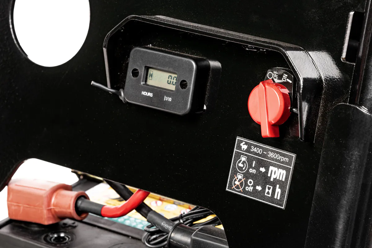 Cedrus pinnasetihendaja CEDZG330HRE-PRO 315 kg