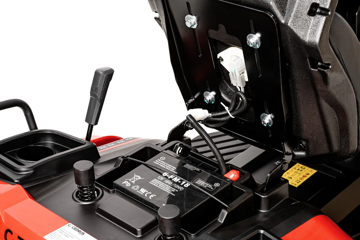 Cedrus murutraktor C-TRAC-T108HS Premium 19 Cedrus murutraktor C-TRAC-T108HS Premium