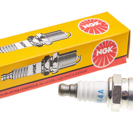 Süüteküünal NGK CMR4A